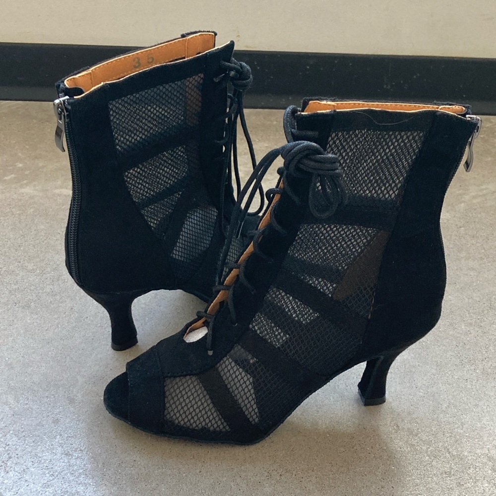 New dance shoes